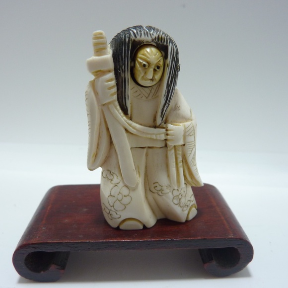 Vintage Japanese NetsukeFigure Rotating Two FaceSigned